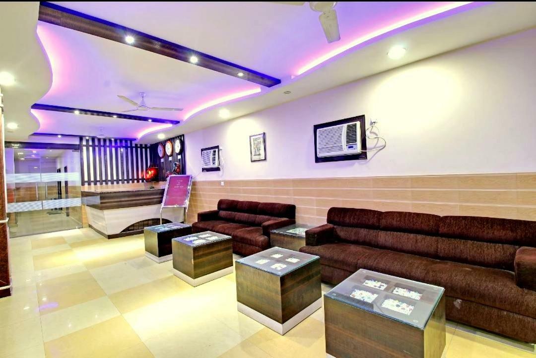 Hotel Pradeep Palace Gorakhpur Kültér fotó